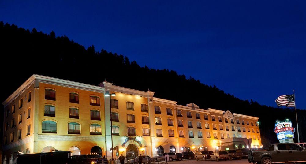 Doubletree By Hilton Deadwood At Cadillac Jack'S Bagian luar foto