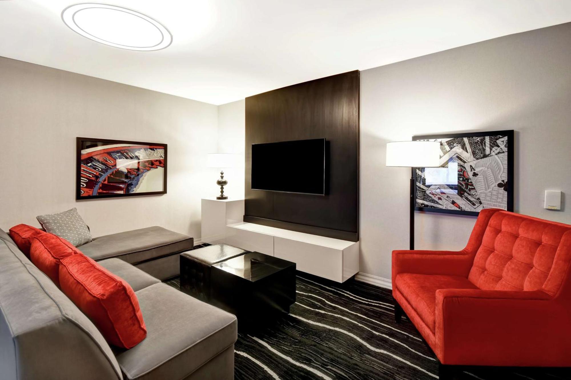 Doubletree By Hilton Deadwood At Cadillac Jack'S Bagian luar foto