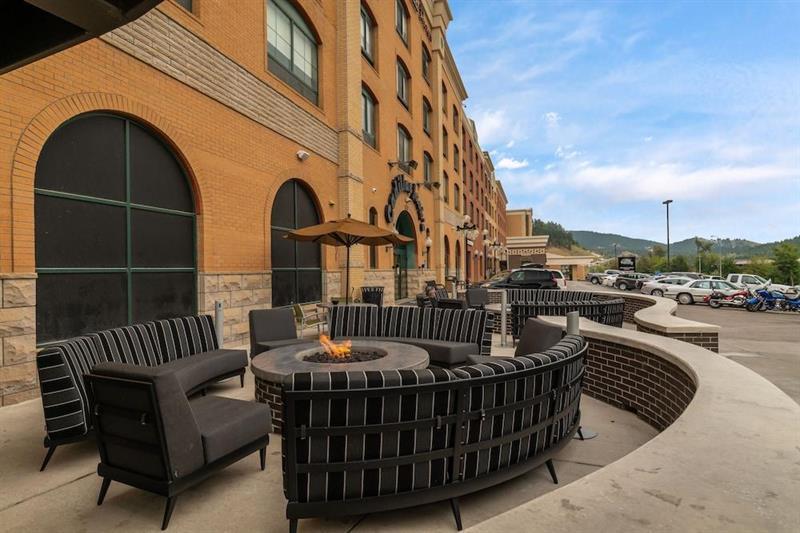 Doubletree By Hilton Deadwood At Cadillac Jack'S Bagian luar foto